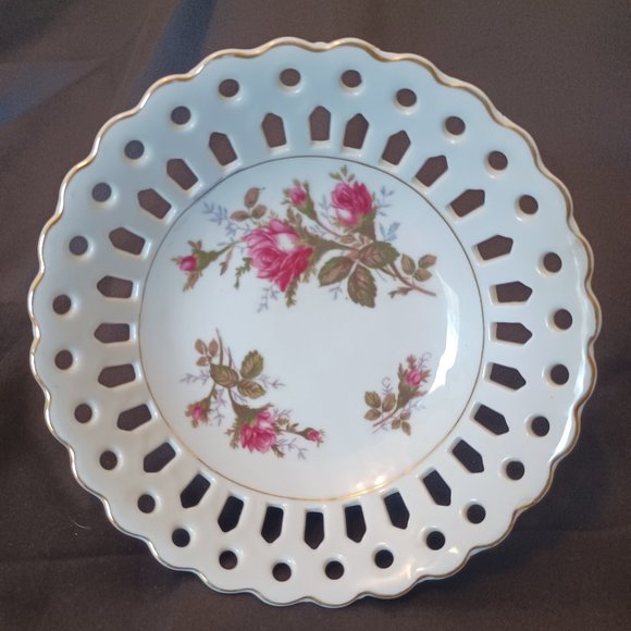 Vintage Footed pedestal bowl with gold trim and scalloped edge. Made in Japan. - Picture 3 of 11